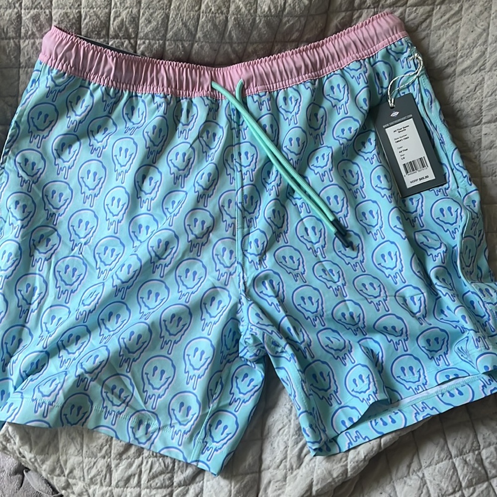Men’s southern shirt co swim shorts